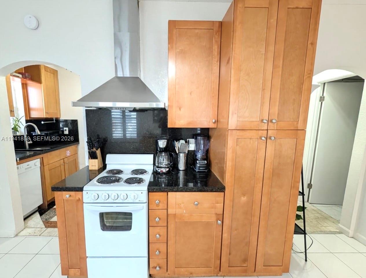 1908 N Ocean Dr #1B & 2B package, Hollywood FL 33019