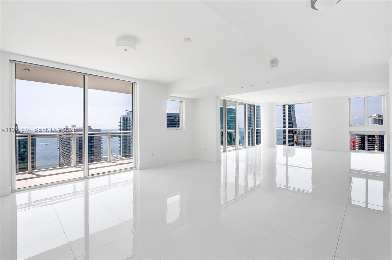 1080 Brickell Ave #3900-3901, Miami FL 33131