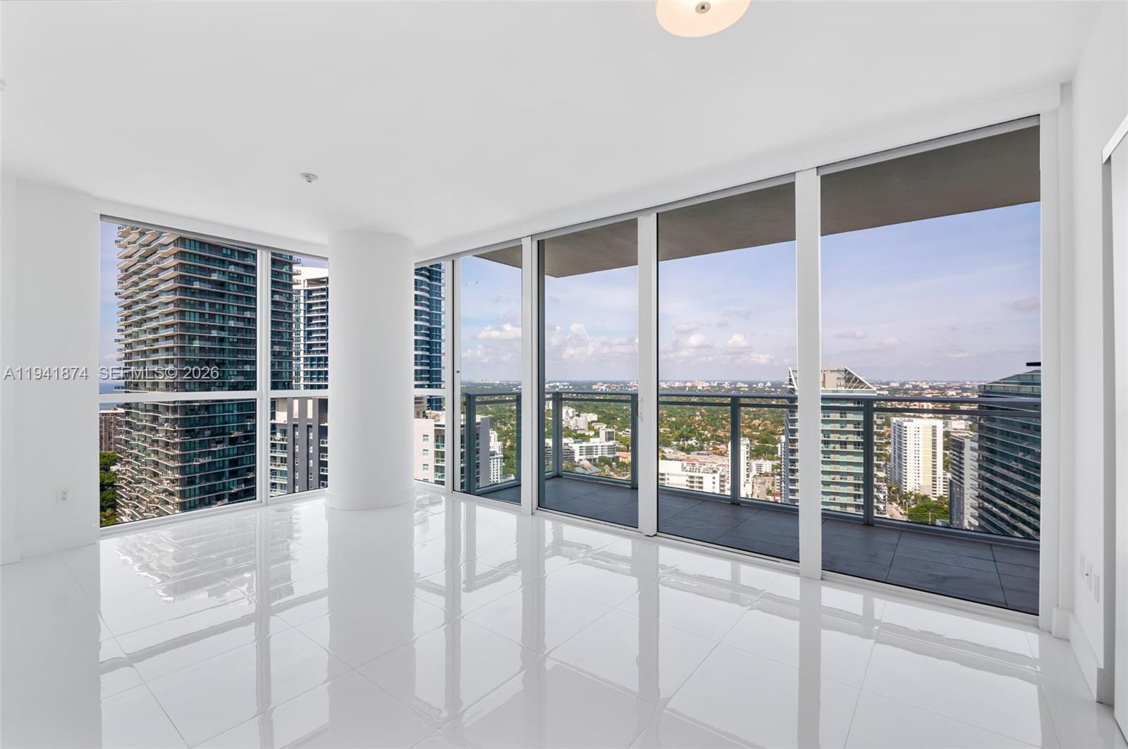 1080 Brickell Ave #3900-3901, Miami FL 33131