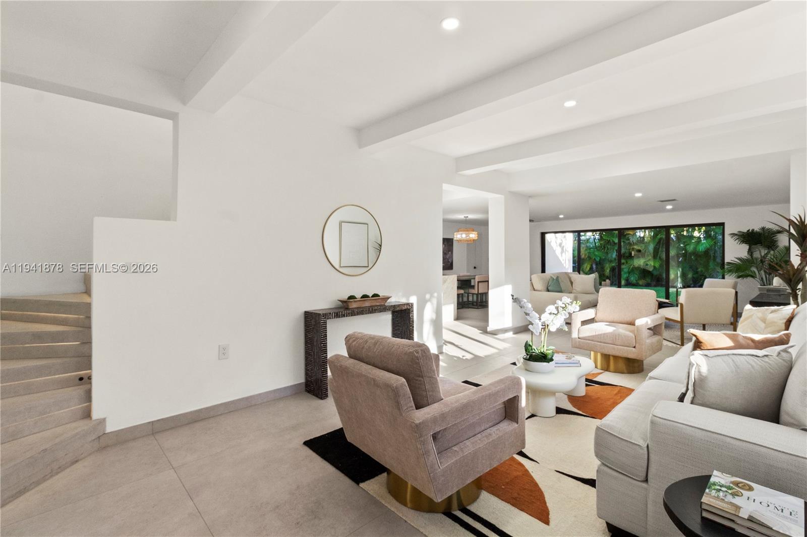 435 W 43rd St, Miami Beach FL 33140