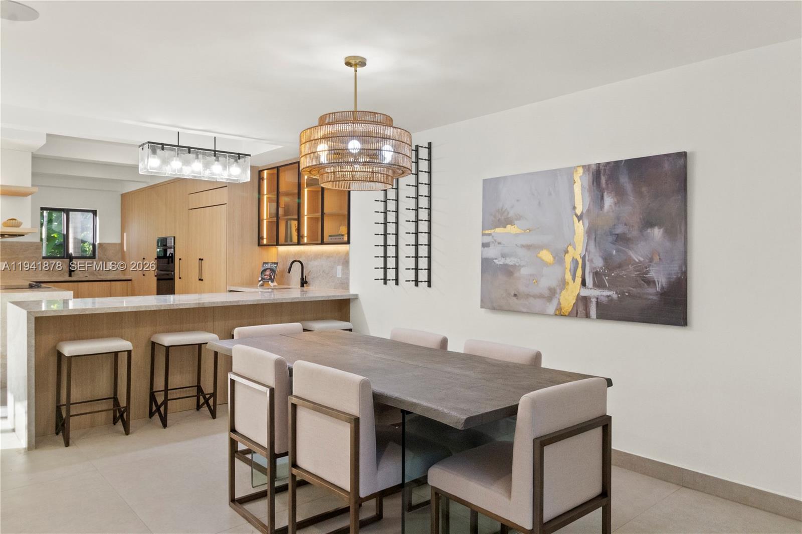435 W 43rd St, Miami Beach FL 33140