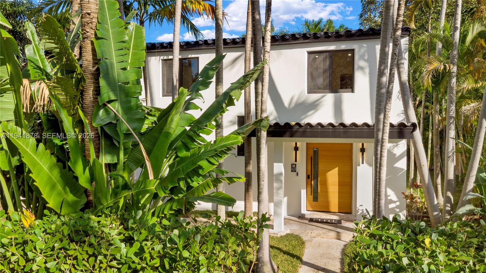 435 W 43rd St, Miami Beach FL 33140