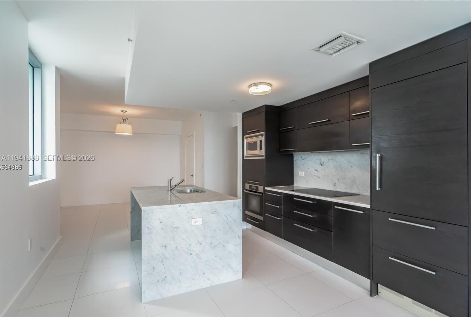900 Biscayne Blvd #401, Miami FL 33132