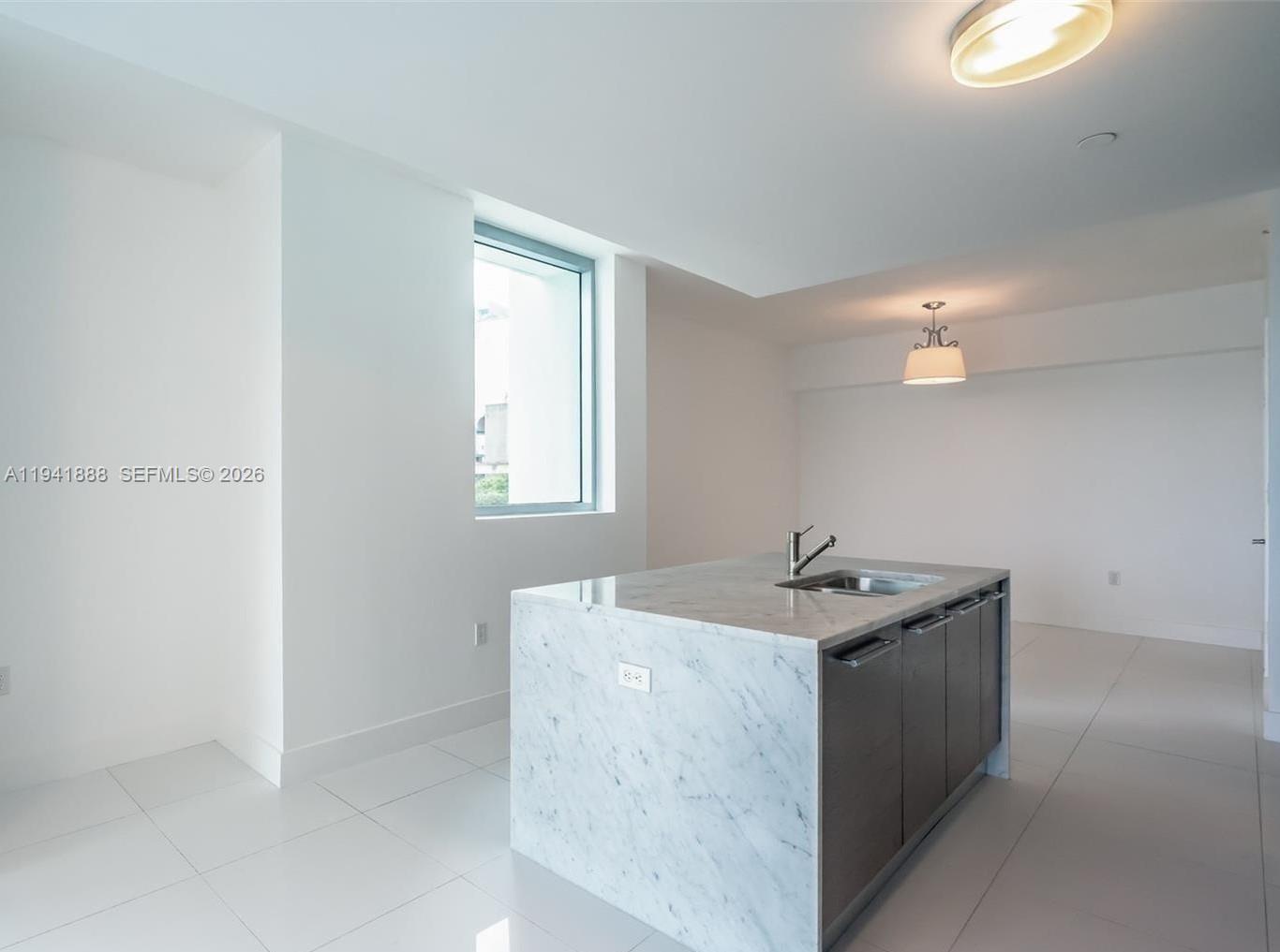 900 Biscayne Blvd #401, Miami FL 33132