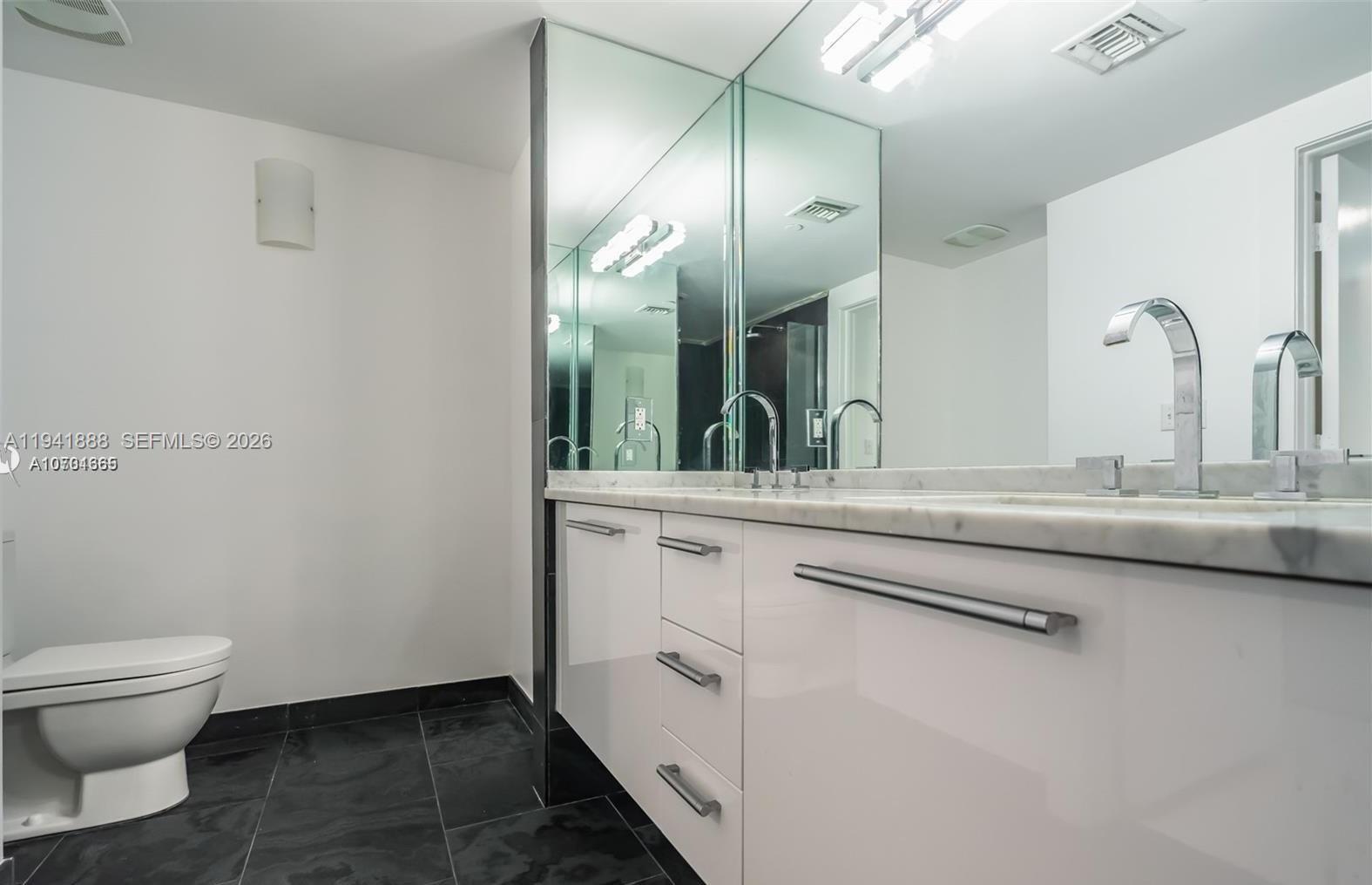 900 Biscayne Blvd #401, Miami FL 33132