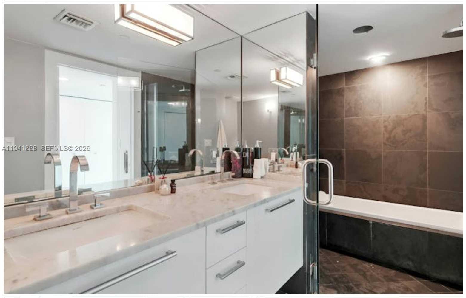 900 Biscayne Blvd #401, Miami FL 33132
