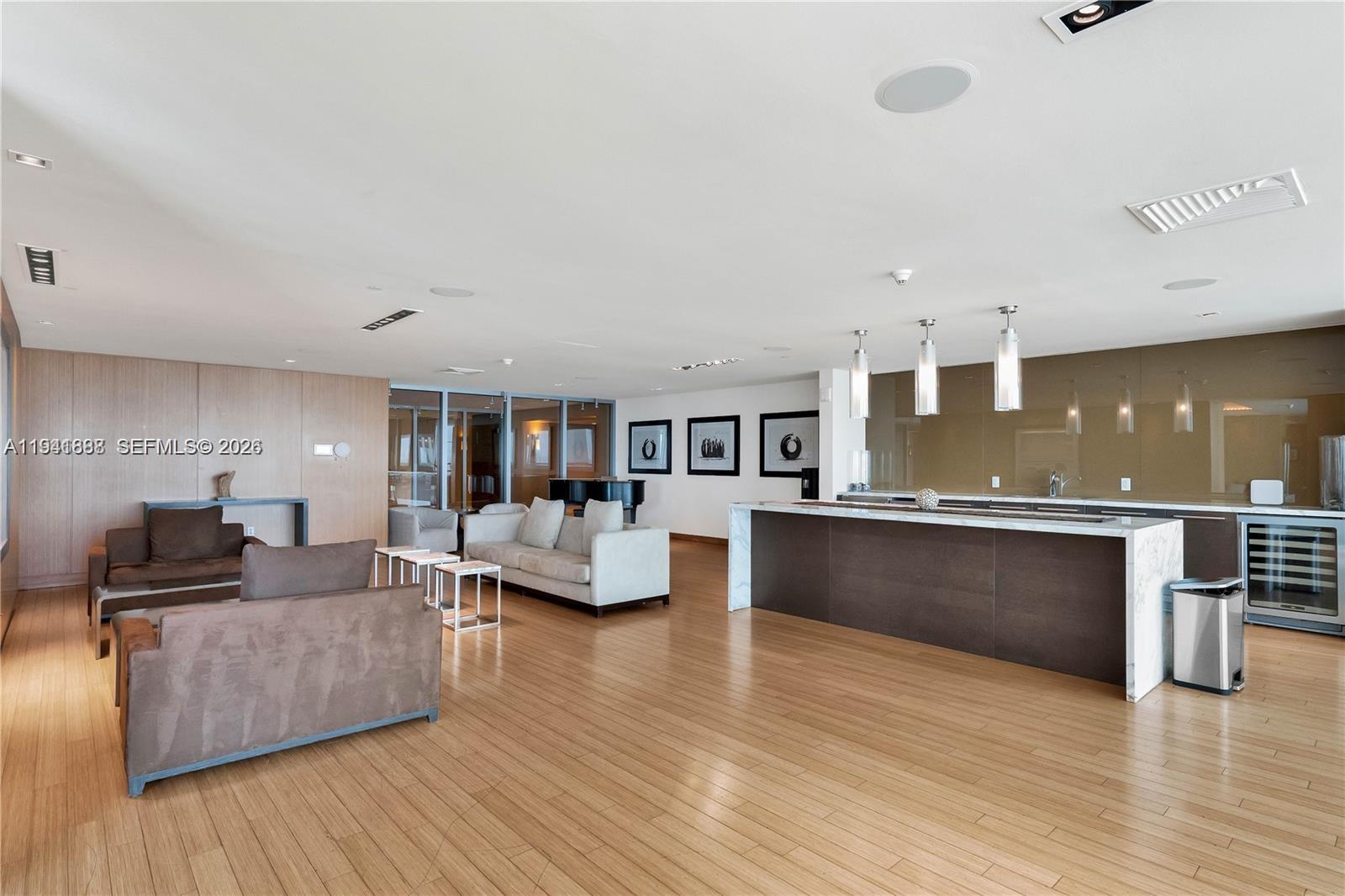 900 Biscayne Blvd #401, Miami FL 33132