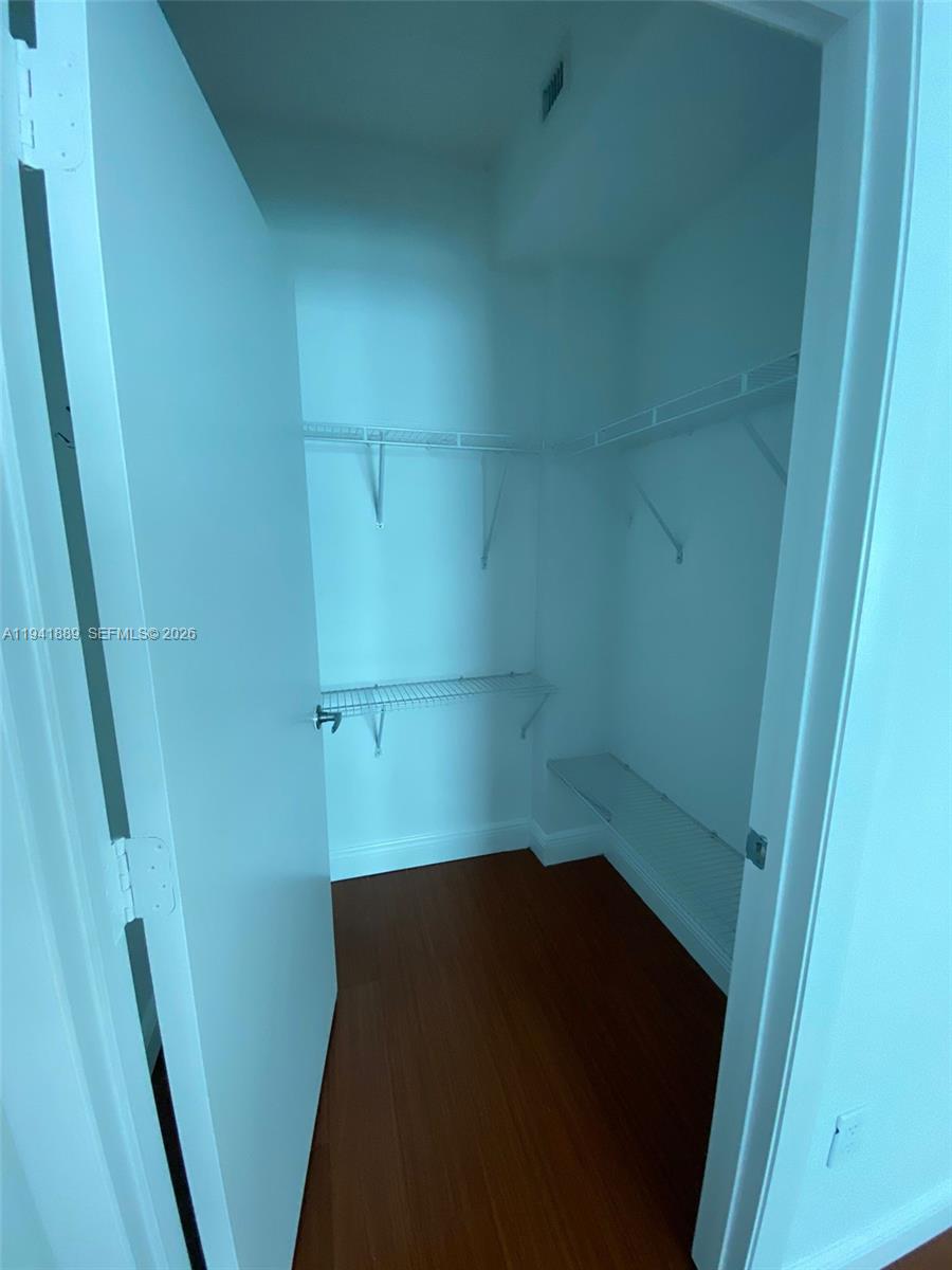 1900 N Bayshore Dr #3717, Miami FL 33132