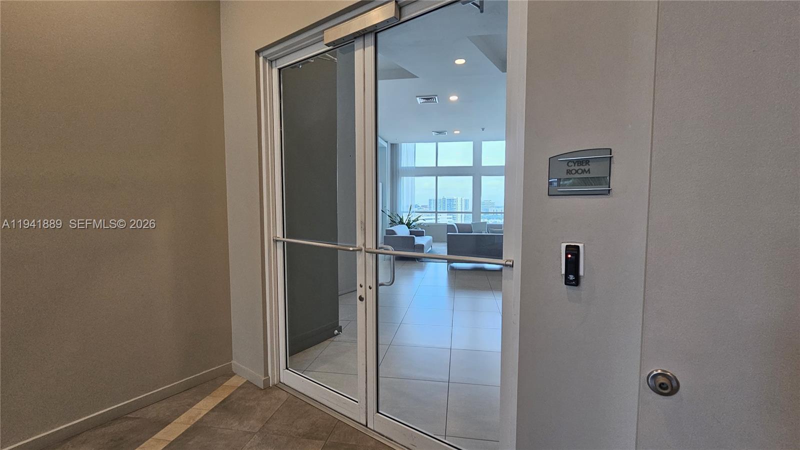 1900 N Bayshore Dr #3717, Miami FL 33132