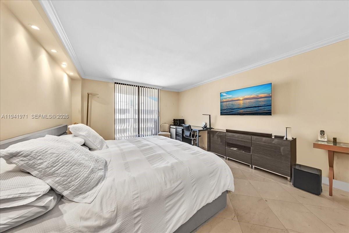 8877 Collins Ave #PH-2, Surfside FL 33154