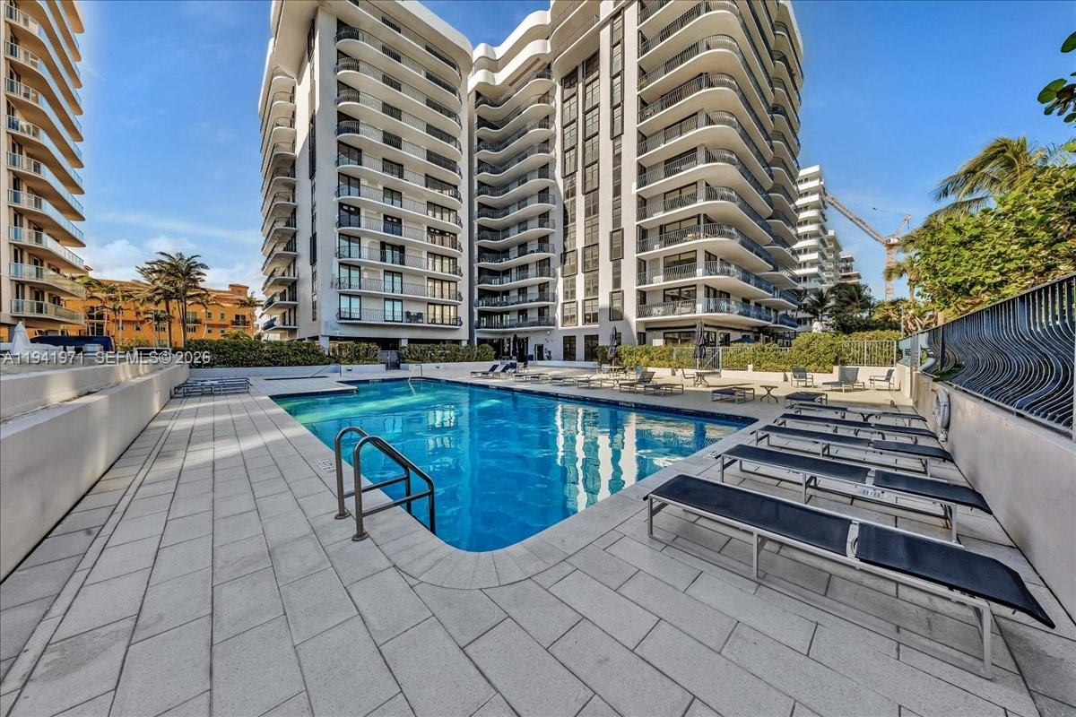 8877 Collins Ave #PH-2, Surfside FL 33154