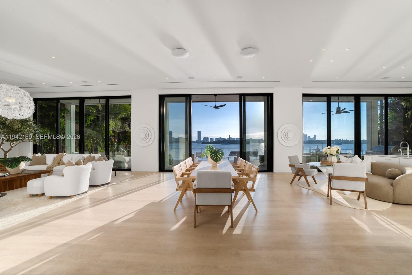 33 E Dilido Dr, Miami Beach FL 33139