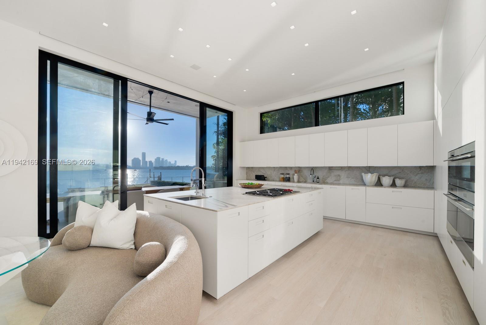 33 E Dilido Dr, Miami Beach FL 33139