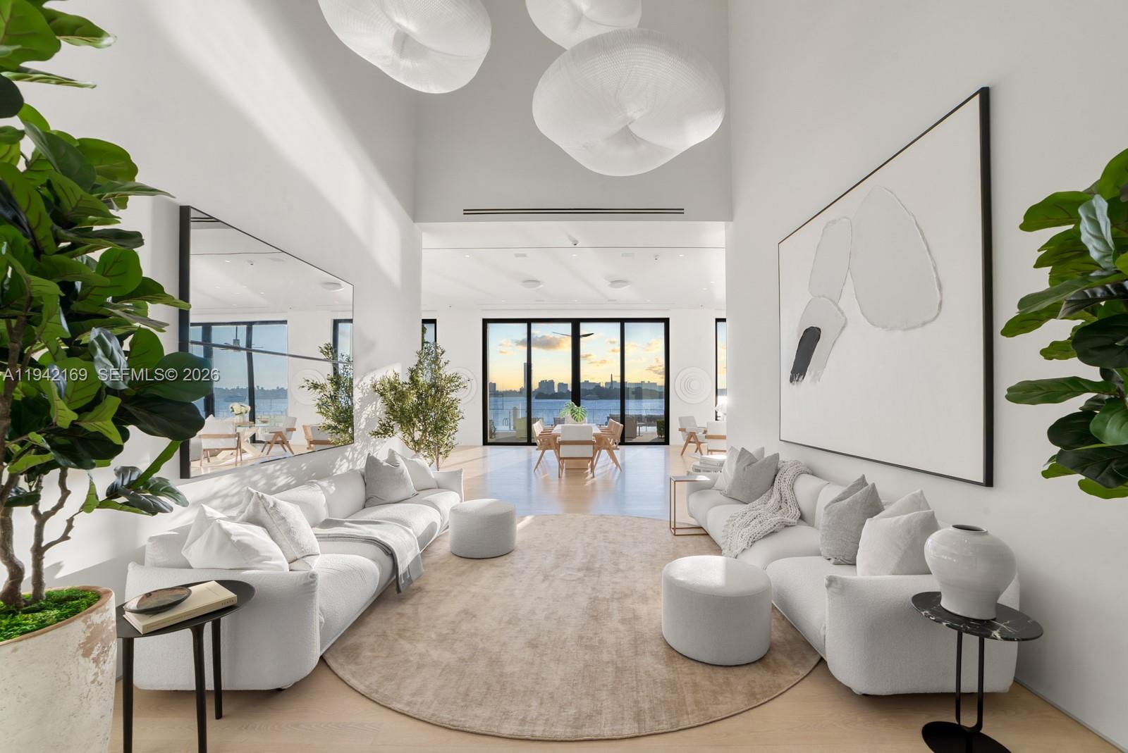 33 E Dilido Dr, Miami Beach FL 33139