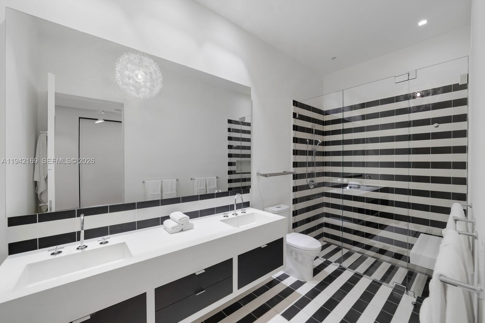 33 E Dilido Dr, Miami Beach FL 33139