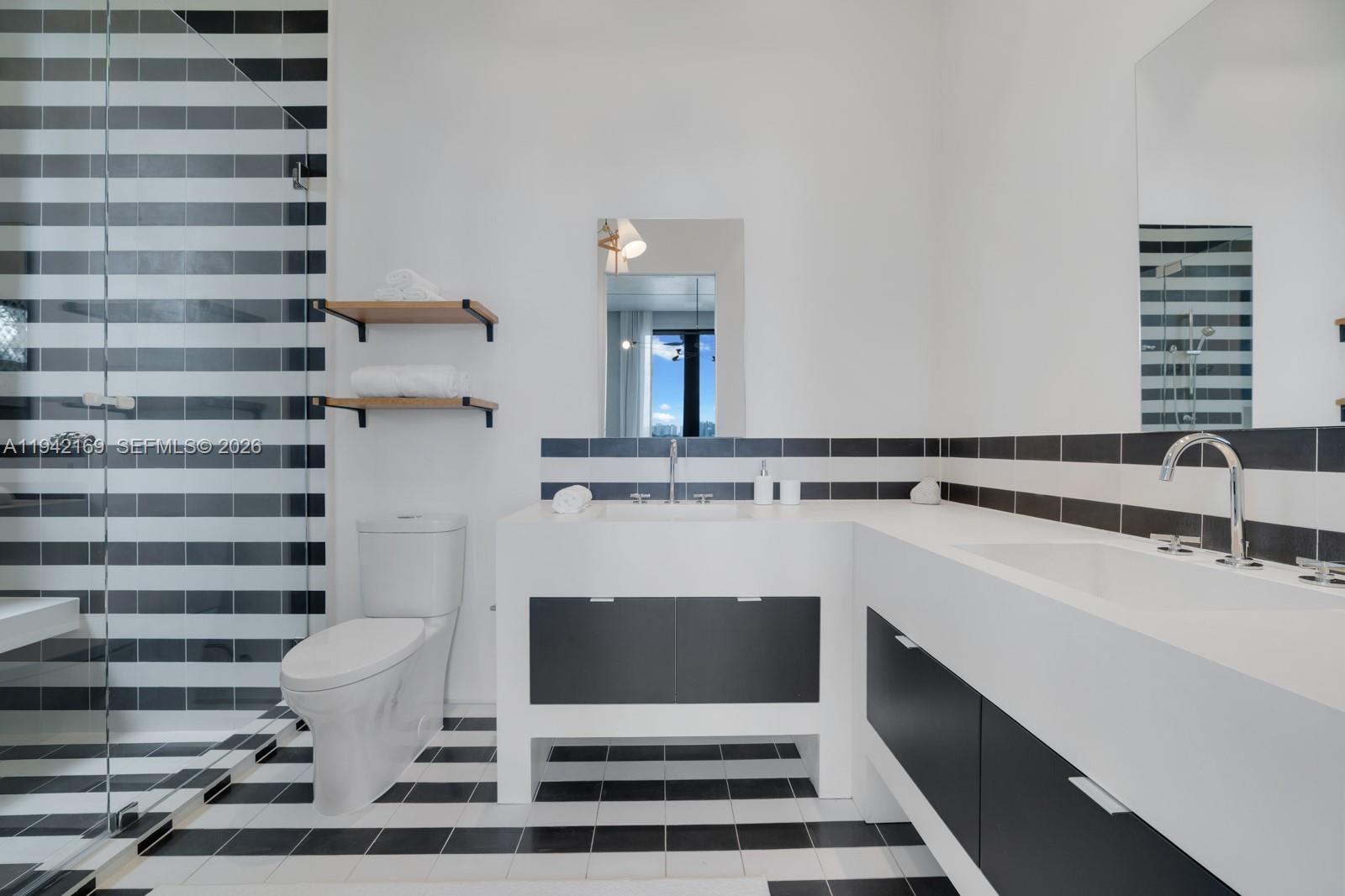 33 E Dilido Dr, Miami Beach FL 33139