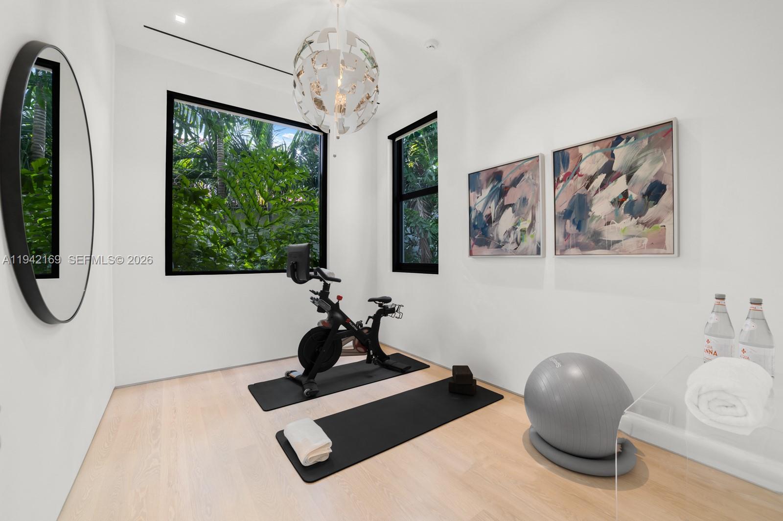 33 E Dilido Dr, Miami Beach FL 33139