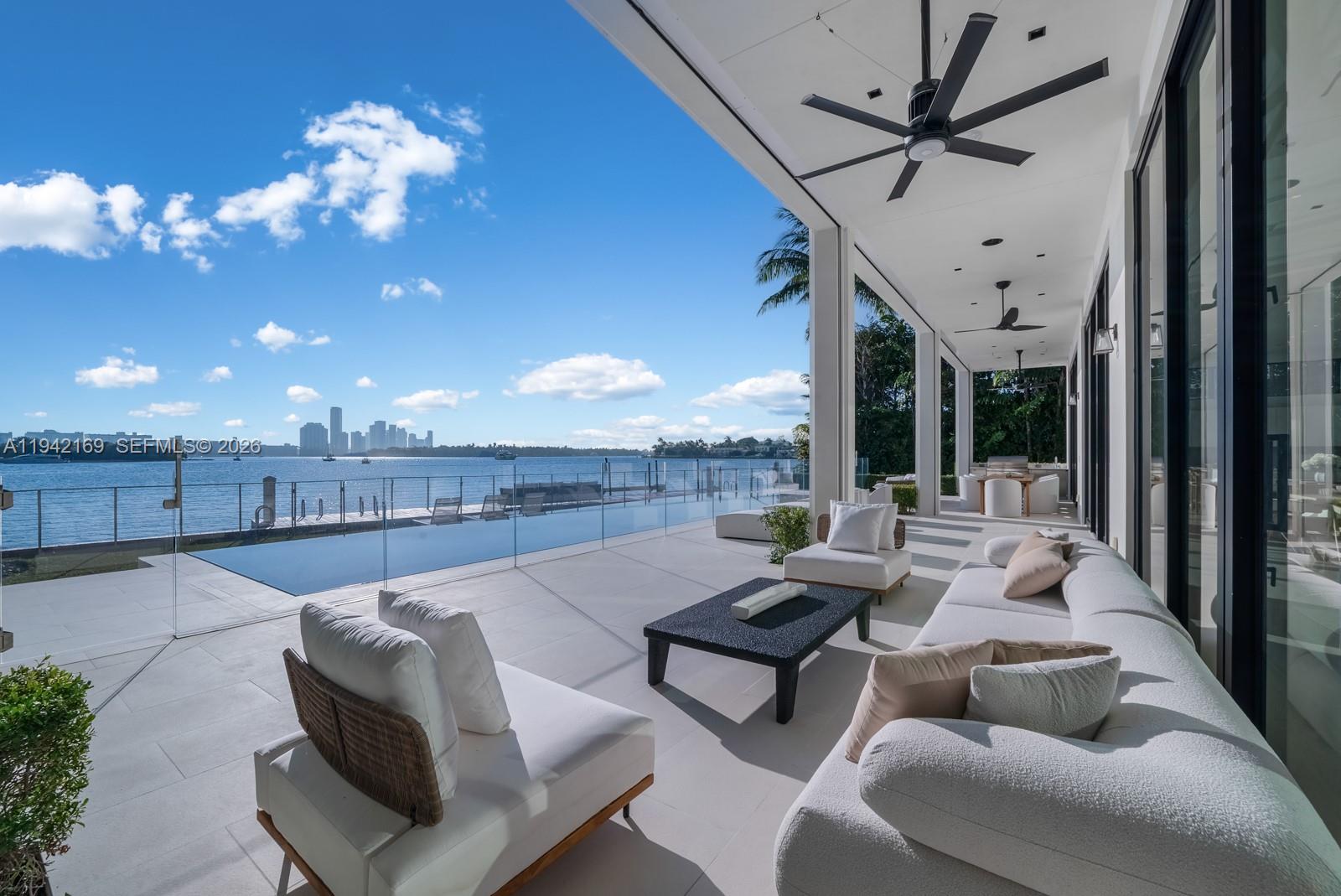 33 E Dilido Dr, Miami Beach FL 33139