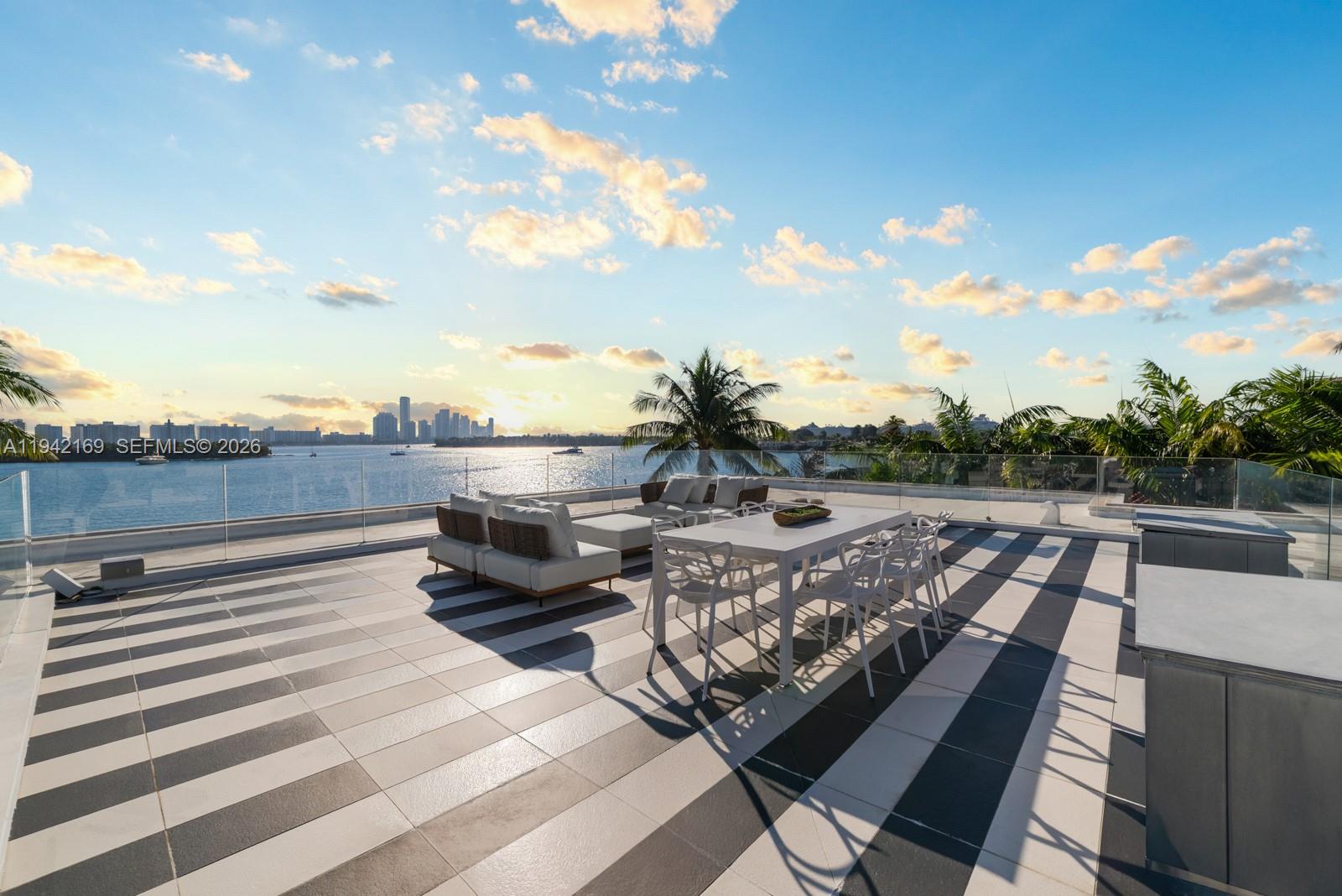 33 E Dilido Dr, Miami Beach FL 33139