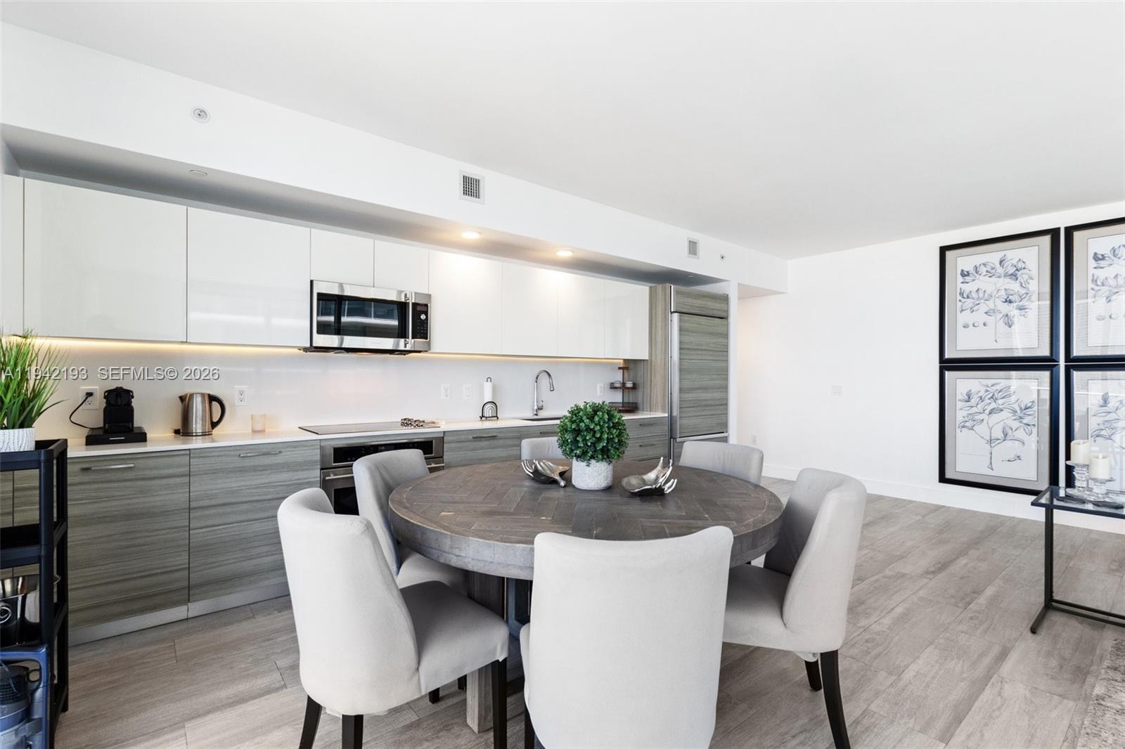 121 NE 34th St #1008, Miami FL 33137