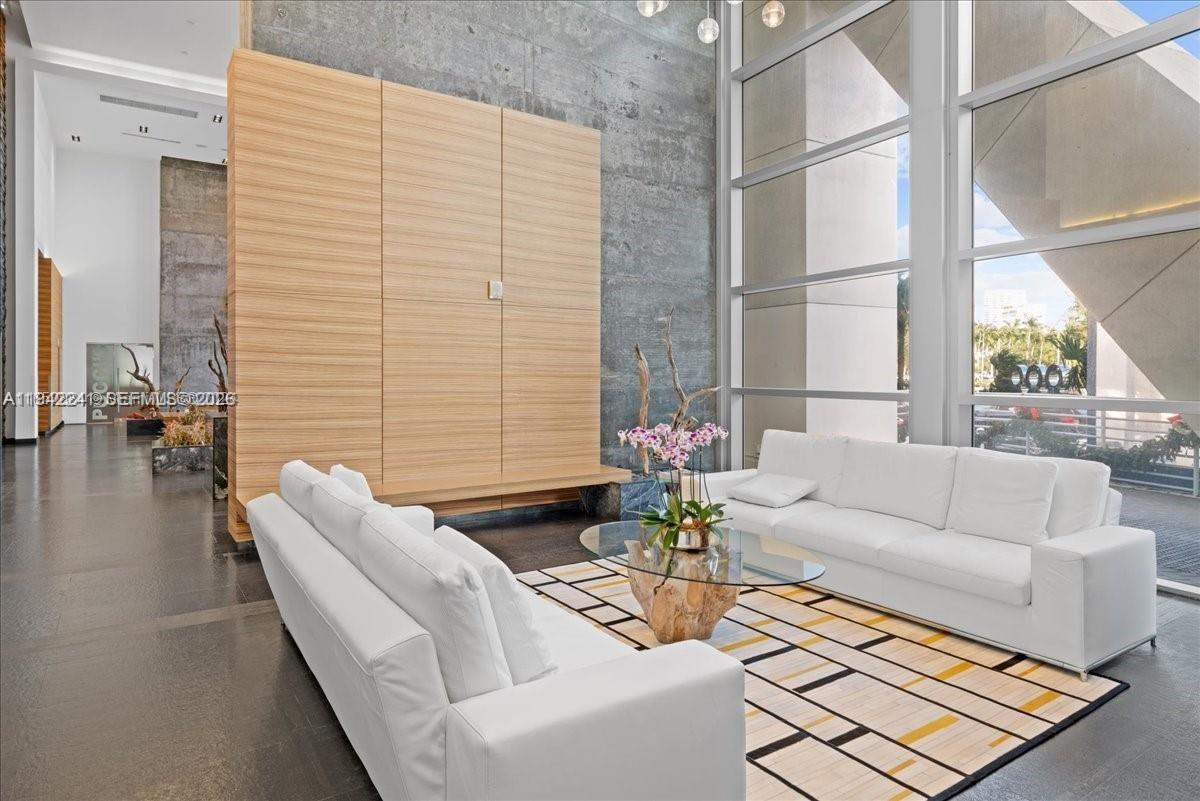 888 Biscayne Blvd #3601, Miami FL 33132