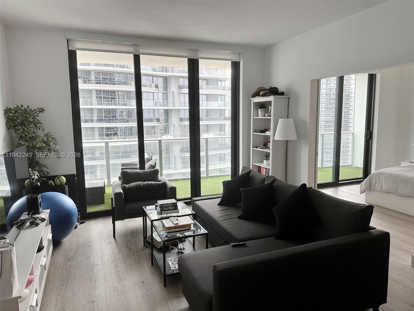 1010 Brickell Ave #3807, Miami FL 33131