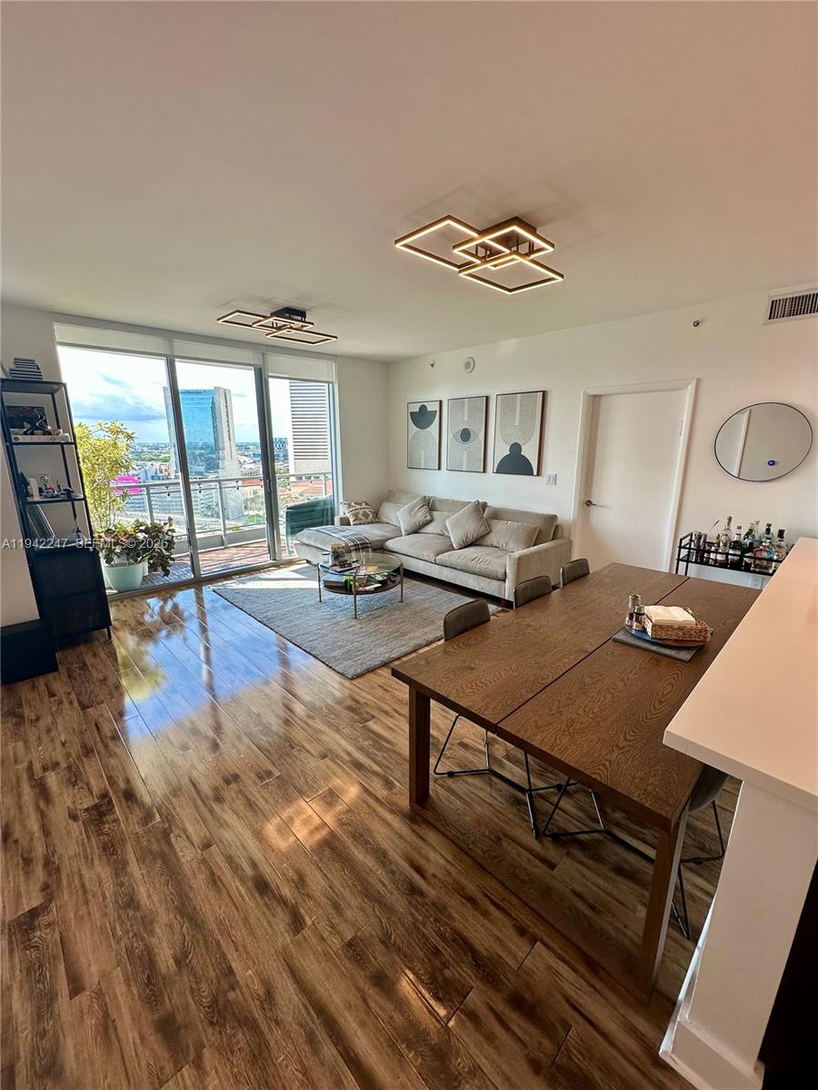 90 SW 3rd St #2306, Miami FL 33130