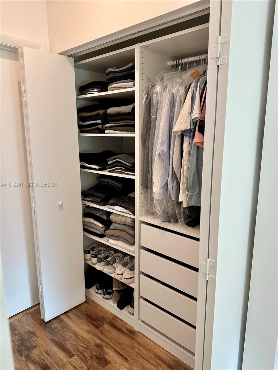 90 SW 3rd St #2306, Miami FL 33130