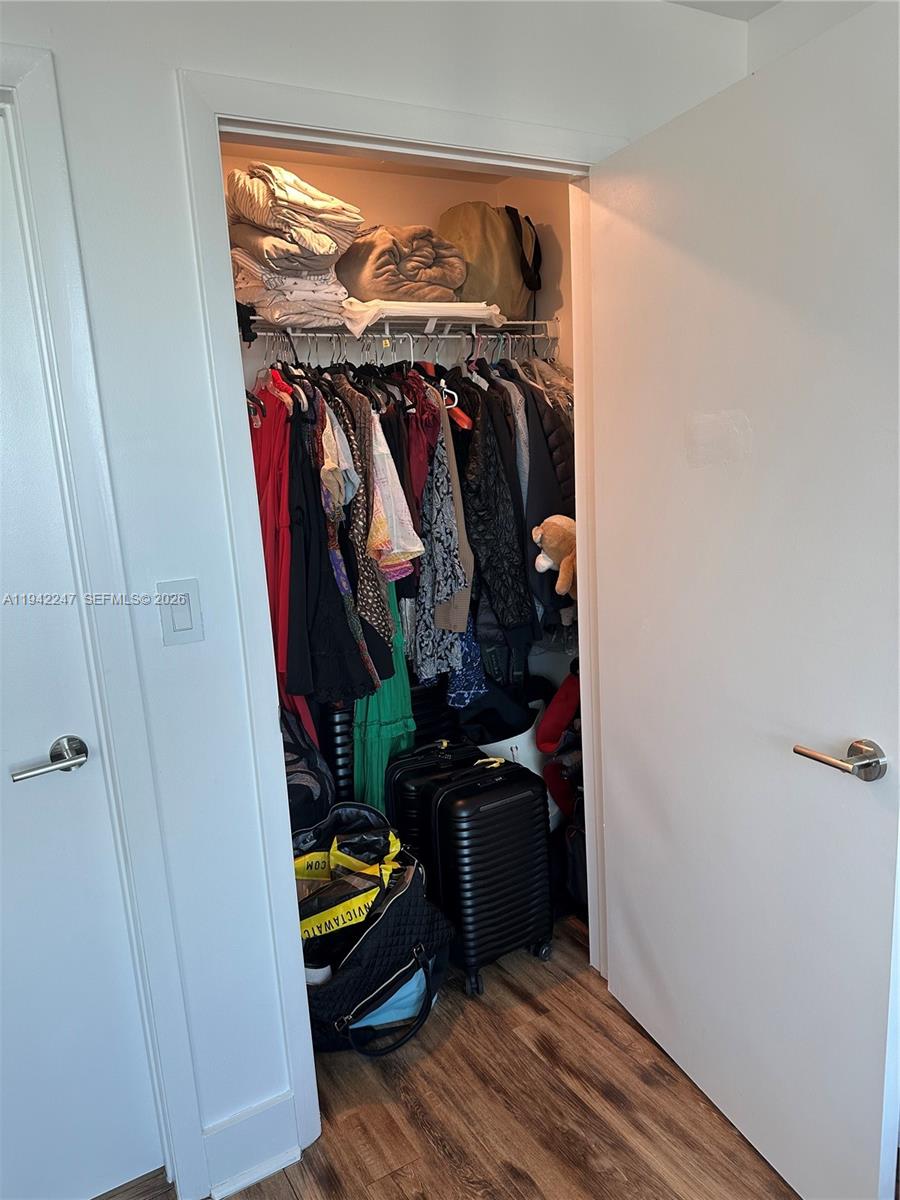 90 SW 3rd St #2306, Miami FL 33130