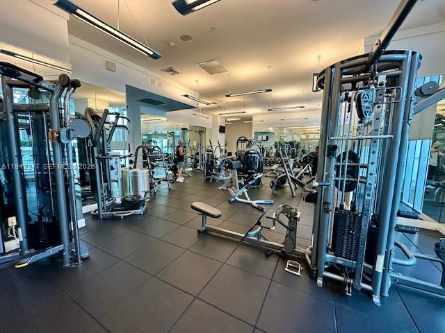 90 SW 3rd St #2306, Miami FL 33130