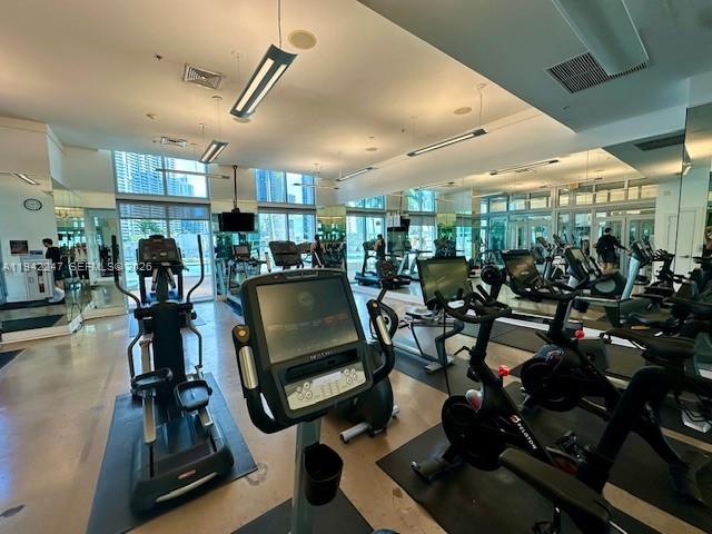 90 SW 3rd St #2306, Miami FL 33130