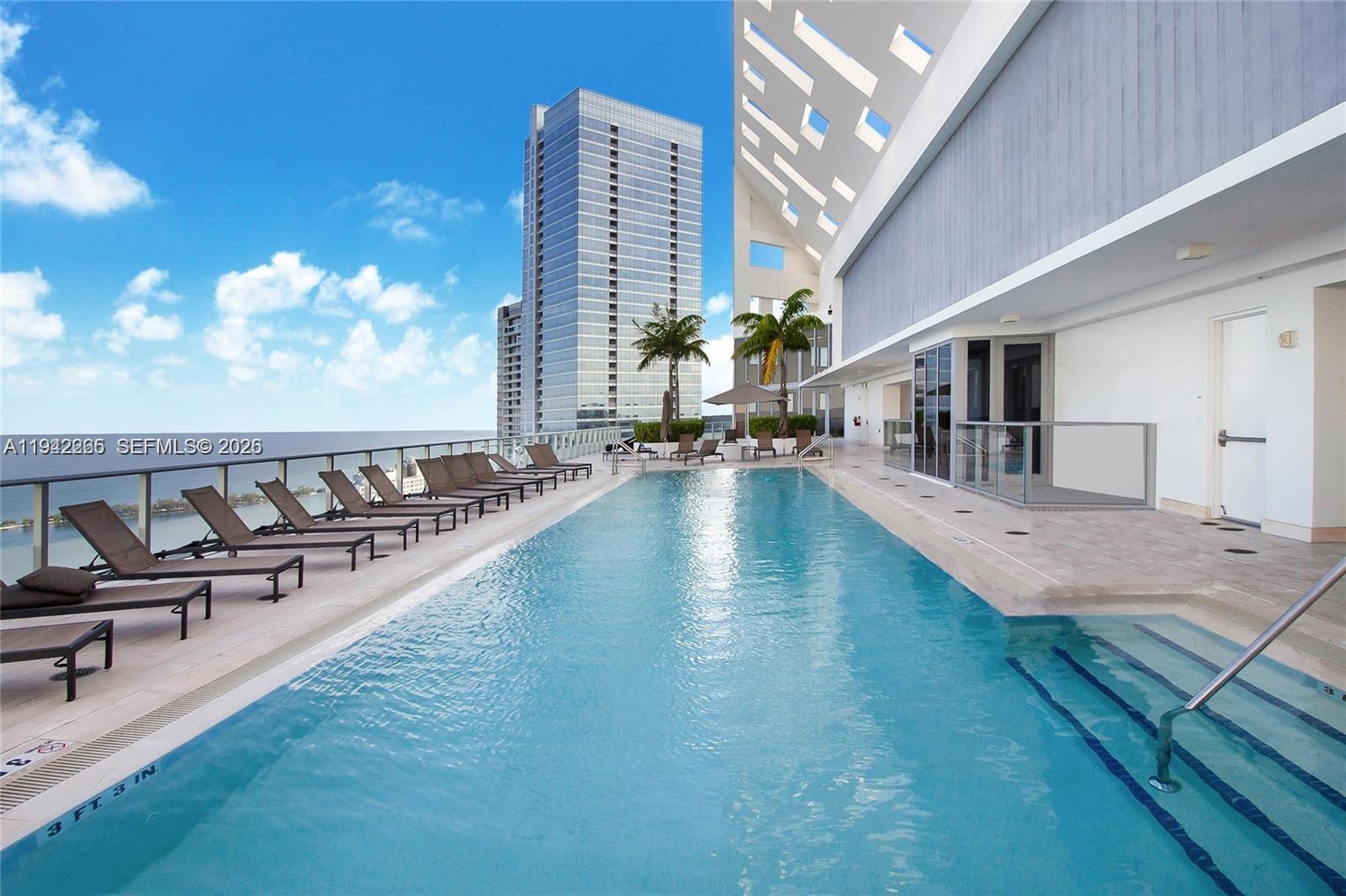 1300 Brickell Bay Dr #2802, Miami FL 33131
