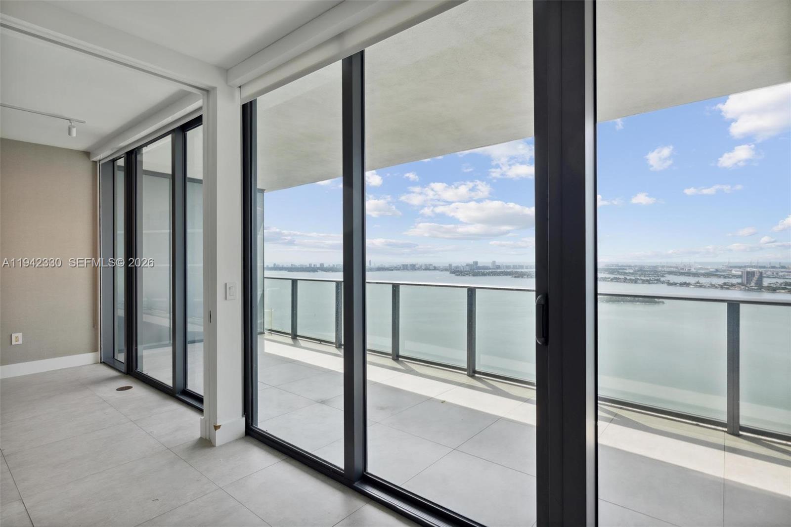 650 NE 32nd St #4203, Miami FL 33137