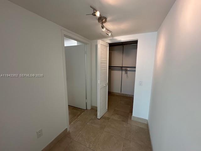 41 SE 5th St #2112, Miami FL 33131