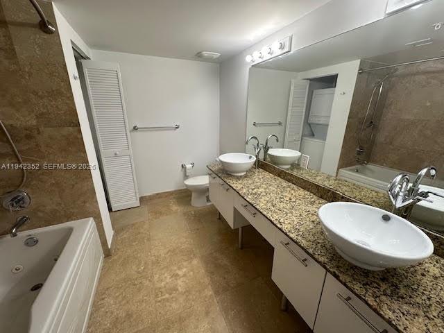 41 SE 5th St #2112, Miami FL 33131