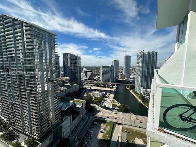 41 SE 5th St #2112, Miami FL 33131