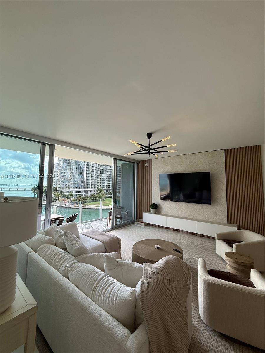 300 Biscayne Blvd Way #403C, Miami FL 33131
