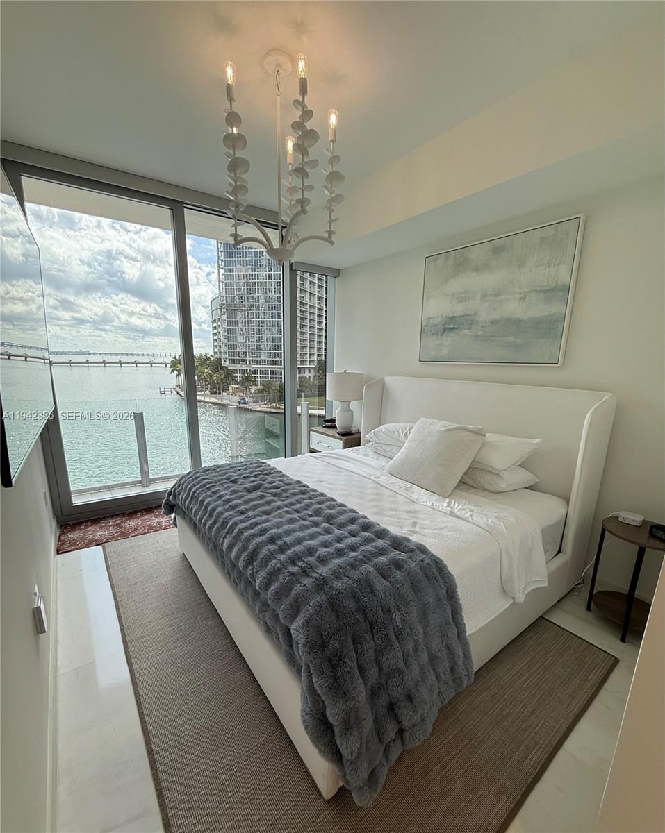 300 Biscayne Blvd Way #403C, Miami FL 33131