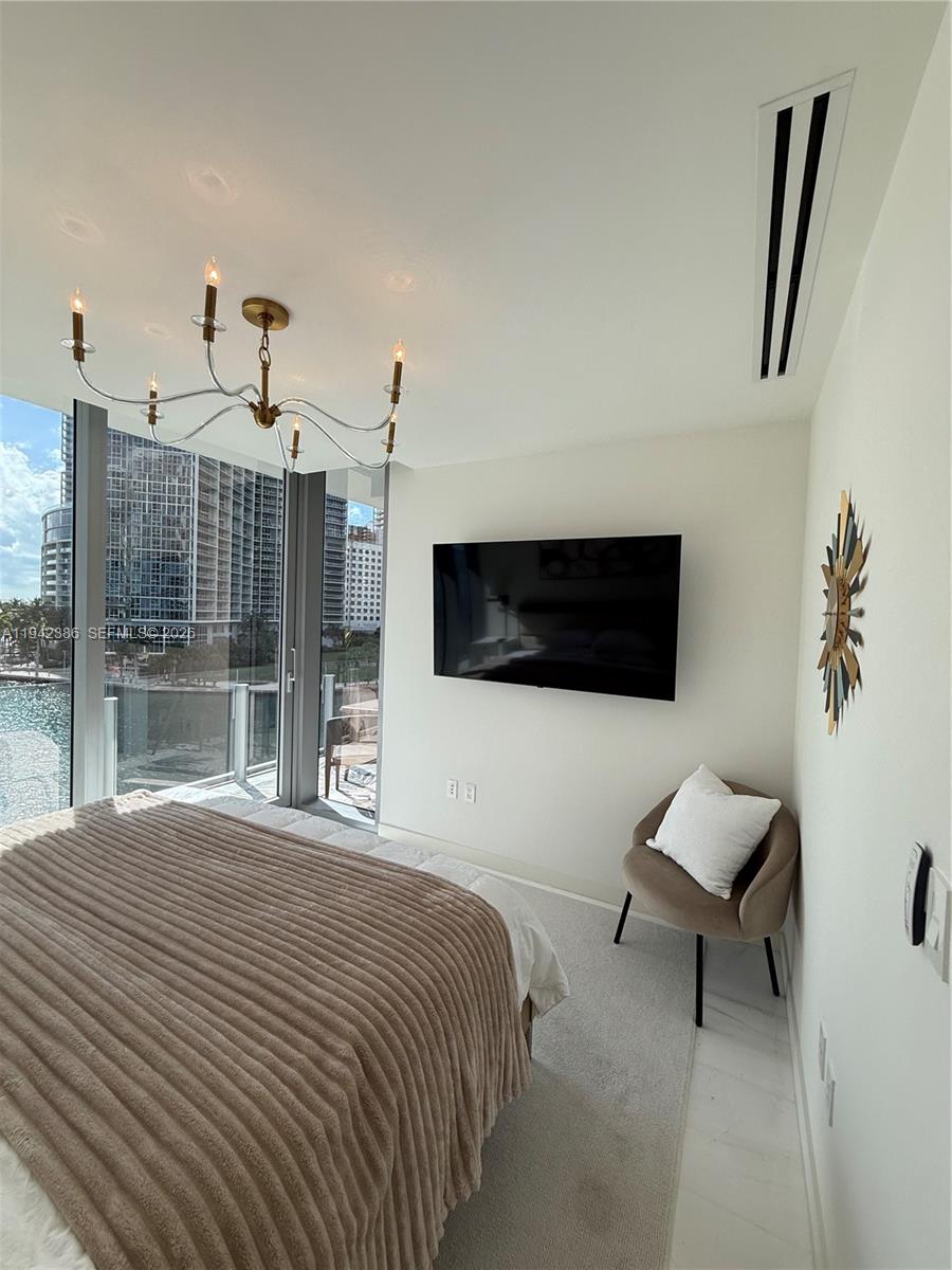 300 Biscayne Blvd Way #403C, Miami FL 33131