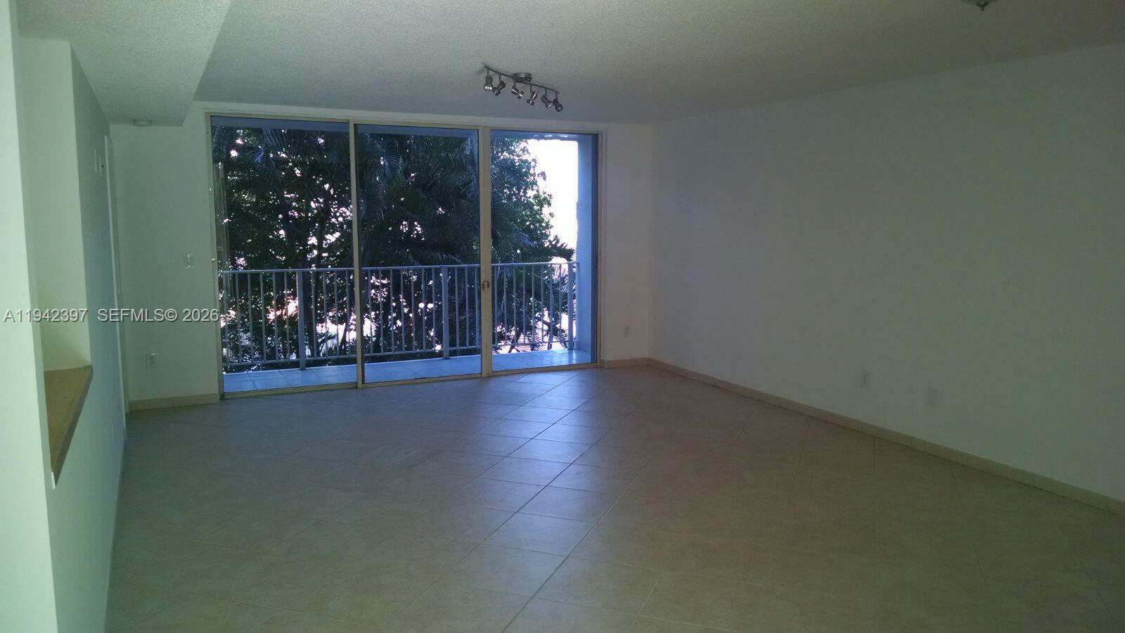 16531 NE 35th Ave #201, North Miami Beach FL 33160