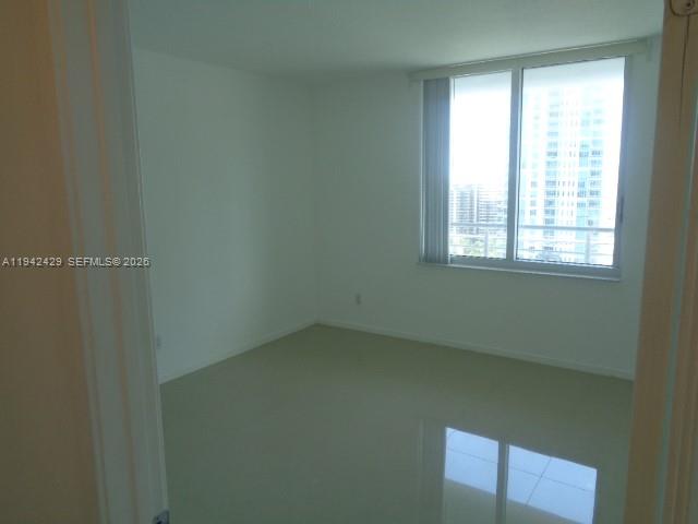 325 S Biscayne Blvd #2417, Miami FL 33131