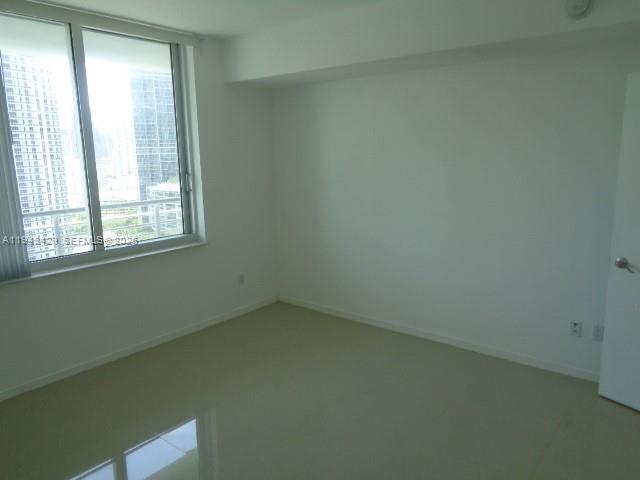 325 S Biscayne Blvd #2417, Miami FL 33131