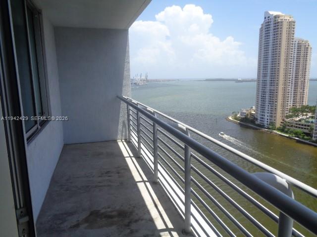 325 S Biscayne Blvd #2417, Miami FL 33131