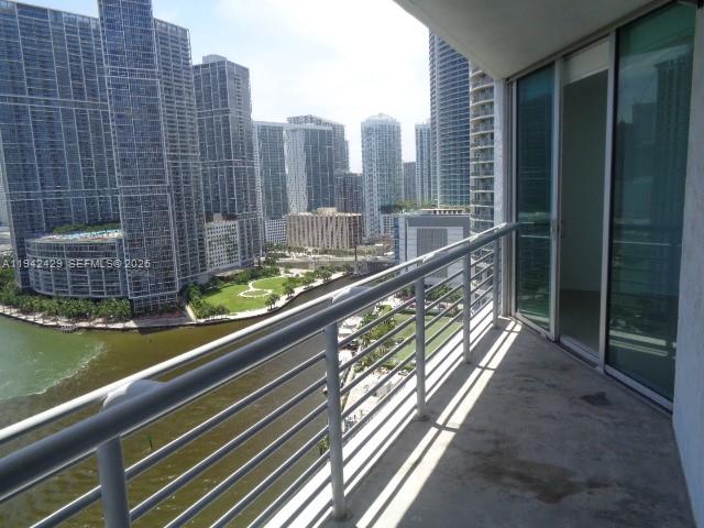 325 S Biscayne Blvd #2417, Miami FL 33131