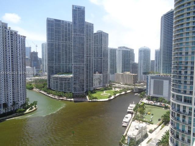 325 S Biscayne Blvd #2417, Miami FL 33131