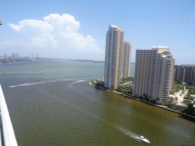 325 S Biscayne Blvd #2417, Miami FL 33131