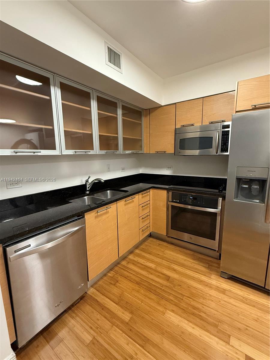 31 SE 5th St #1204, Miami FL 33131