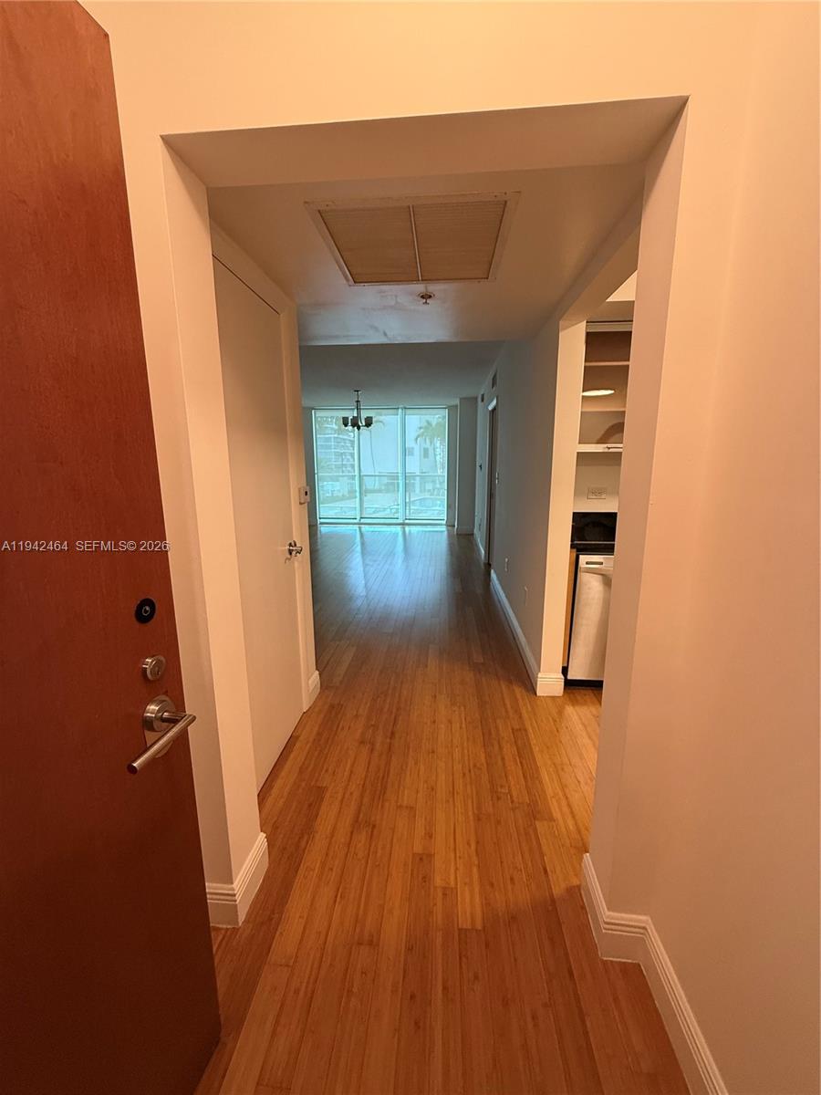 31 SE 5th St #1204, Miami FL 33131