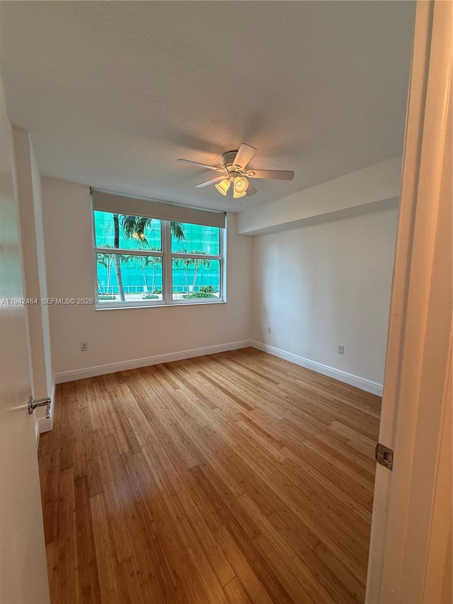 31 SE 5th St #1204, Miami FL 33131