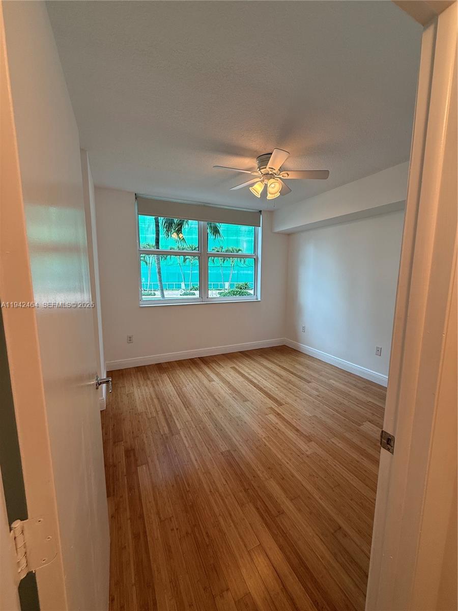 31 SE 5th St #1204, Miami FL 33131